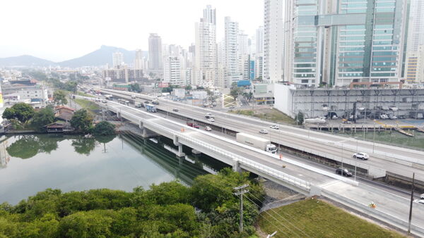 Balneário Camboriú busca acordo com Arteris para gestão das marginais da BR-101 - Outubro