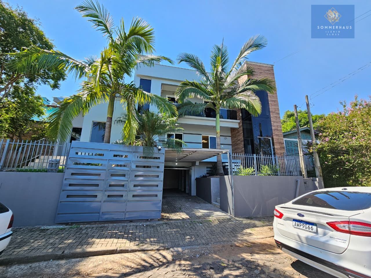 Sobrado, 6 quartos, 233 m² - Foto 1