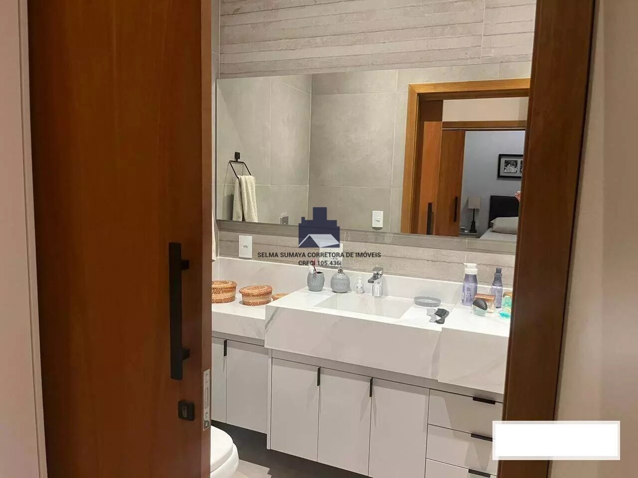 Casa de Condomínio com 3 quartos à venda, 300m² — foto 18 de 33