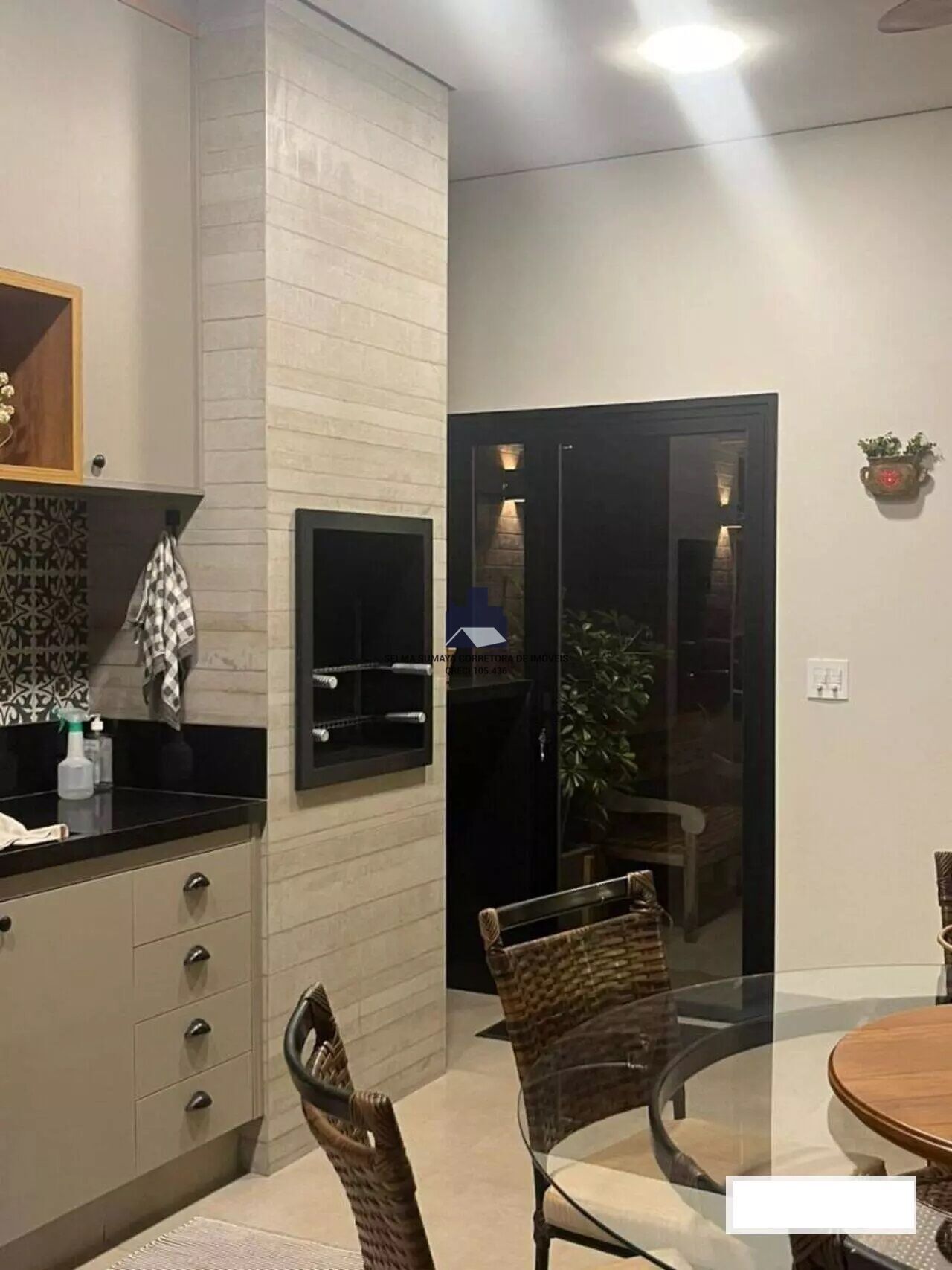 Casa de Condomínio com 3 quartos à venda, 300m² — foto 8 de 33