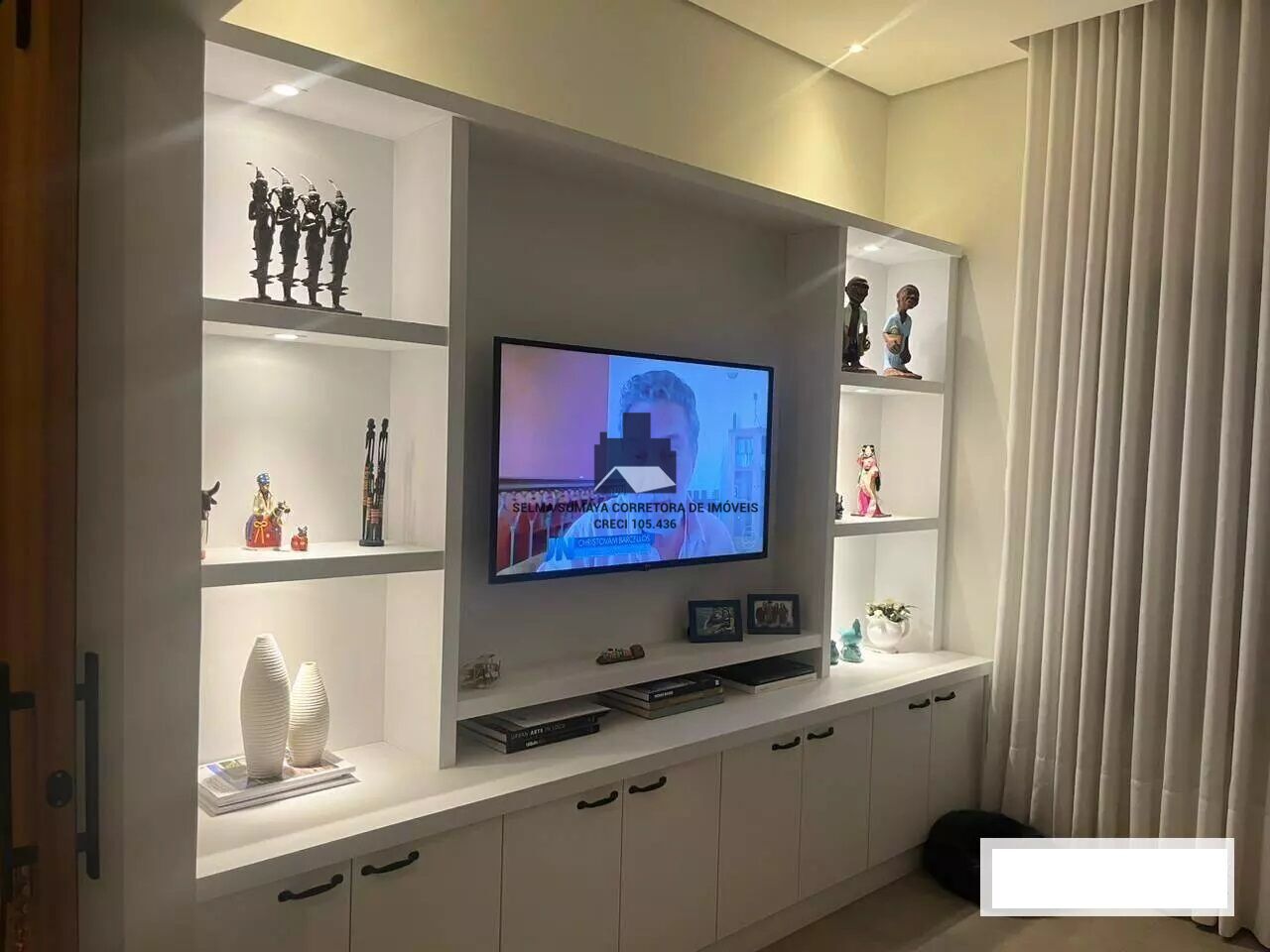 Casa de Condomínio com 3 quartos à venda, 300m² — foto 4 de 33