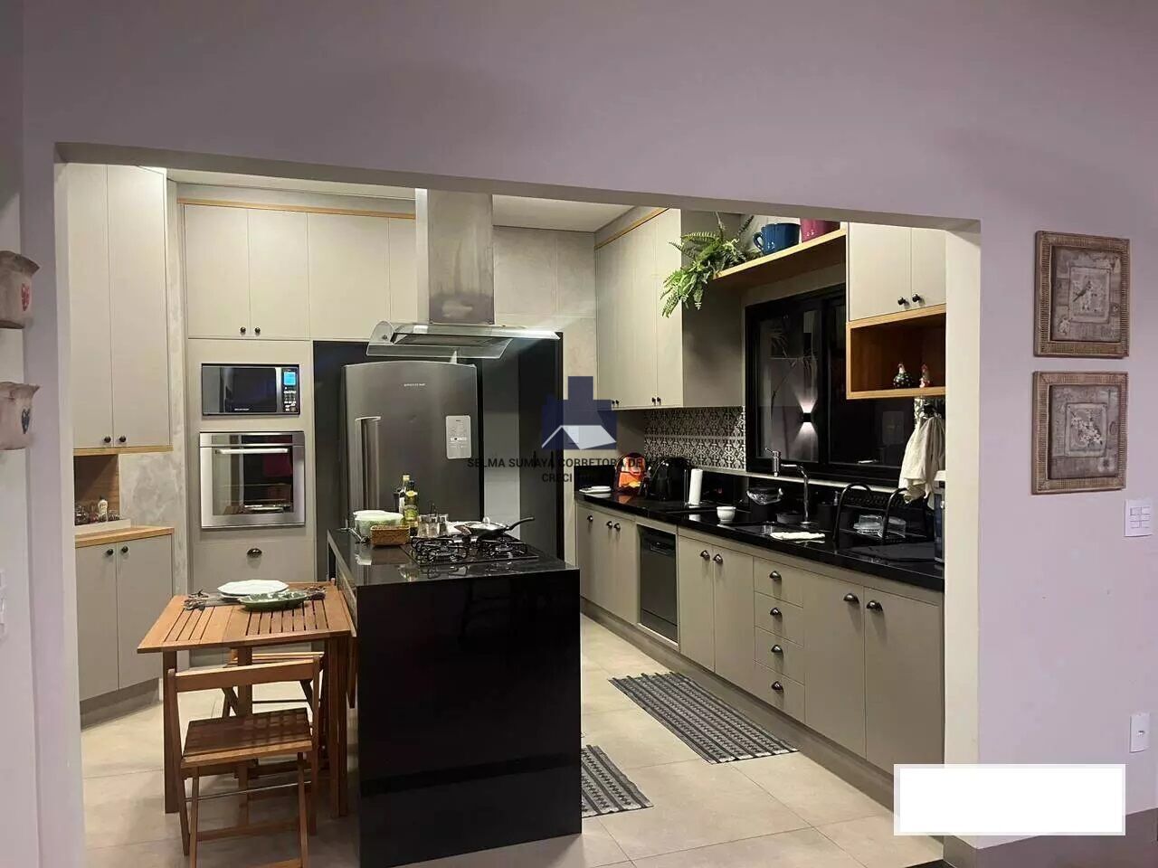 Casa de Condomínio com 3 quartos à venda, 300m² — foto 13 de 33