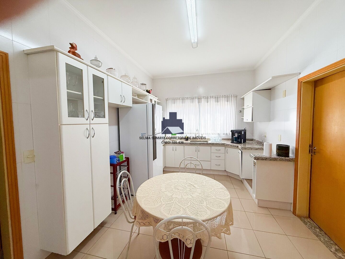 Casa de Condomínio com 3 quartos à venda, 229m² — foto 4 de 17