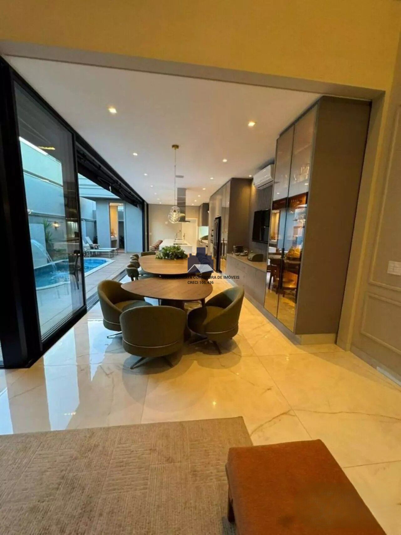 Casa de Condomínio com 3 quartos à venda, 262m² — foto 11 de 13