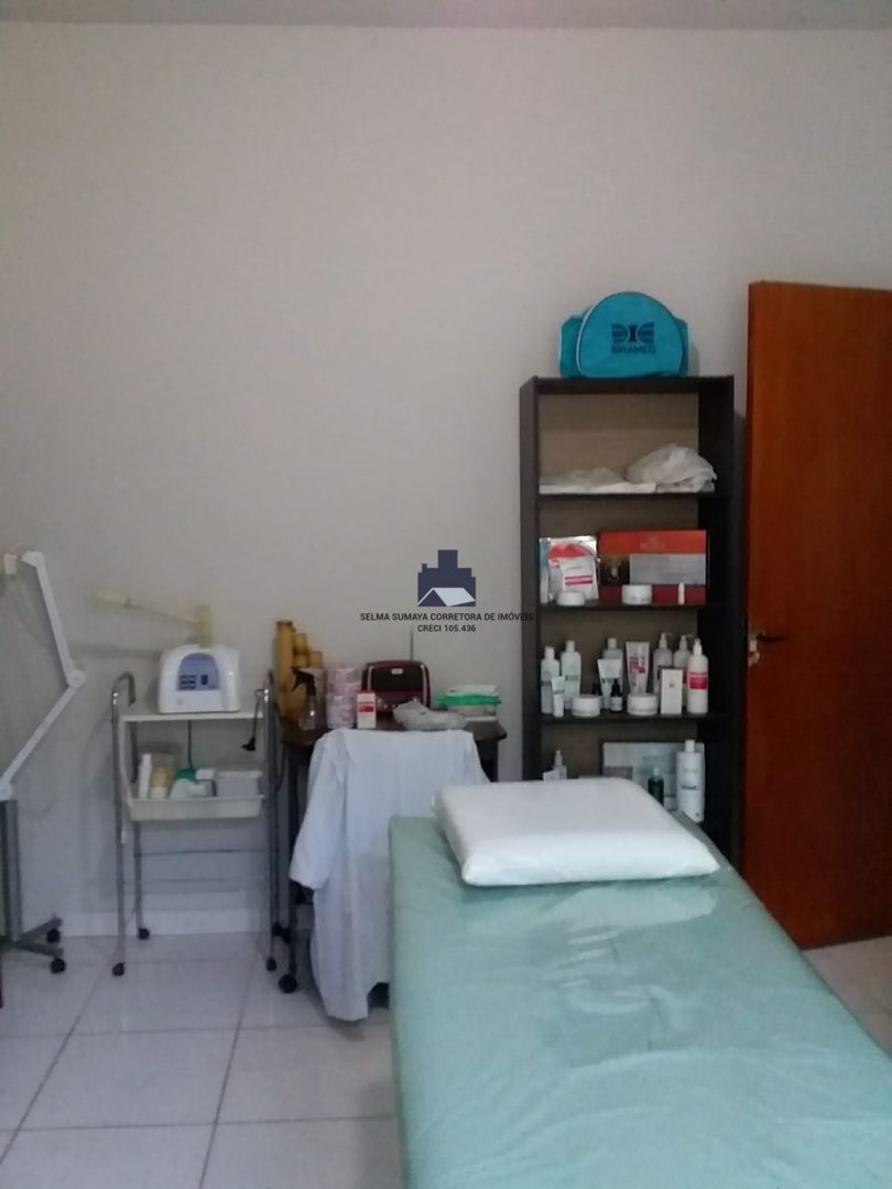 Casa com 3 quartos à venda, 430m² — foto 17 de 19