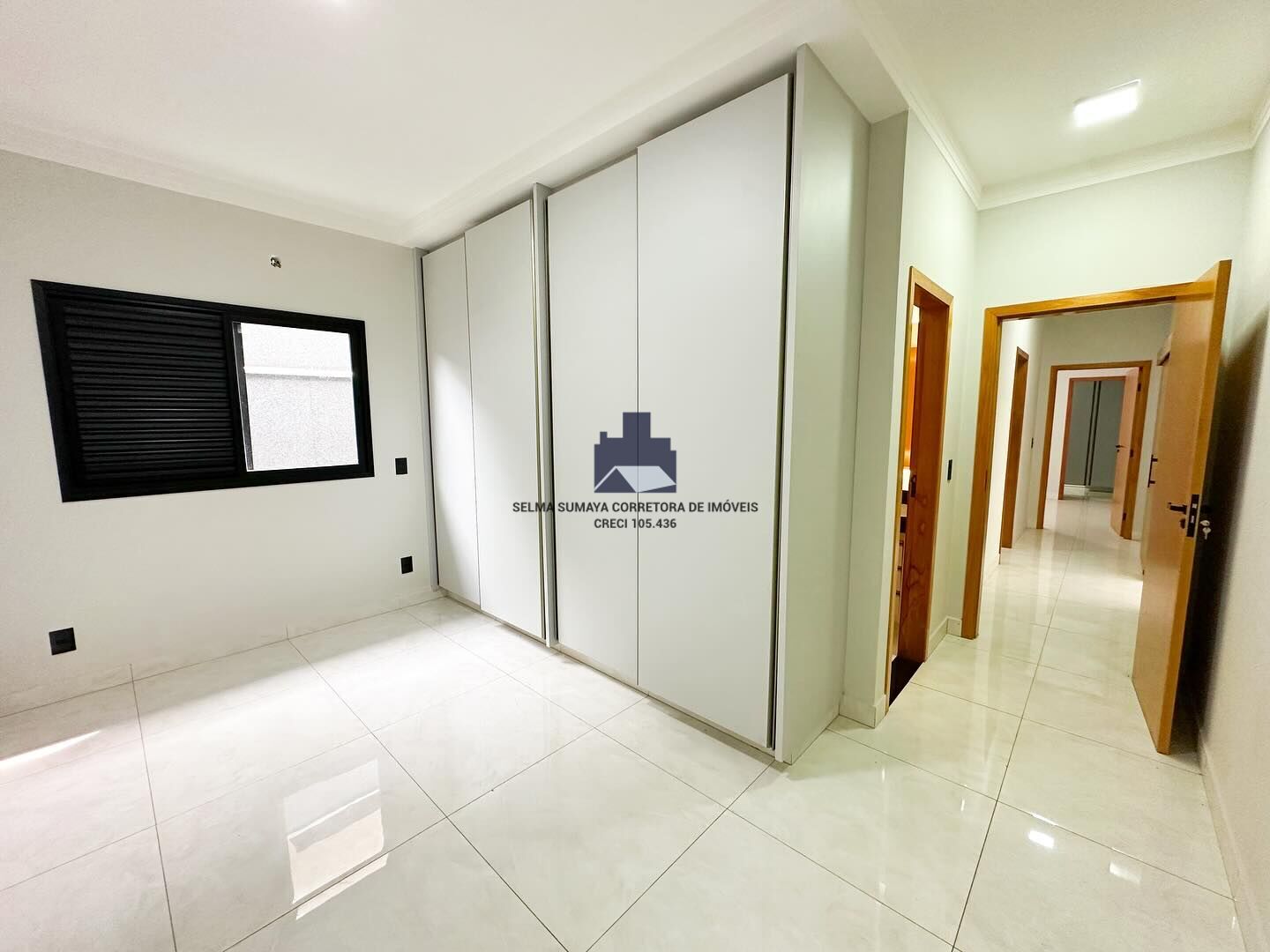 Casa de Condomínio com 3 quartos à venda, 240m² — foto 16 de 20