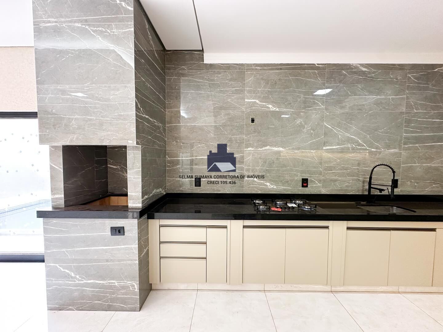 Casa de Condomínio com 3 quartos à venda, 240m² — foto 7 de 20