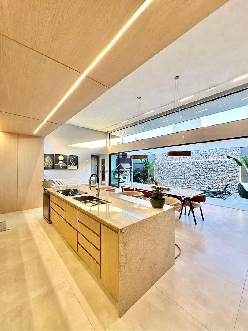 Casa de Condomínio com 3 quartos à venda, 235m² — foto 16 de 18