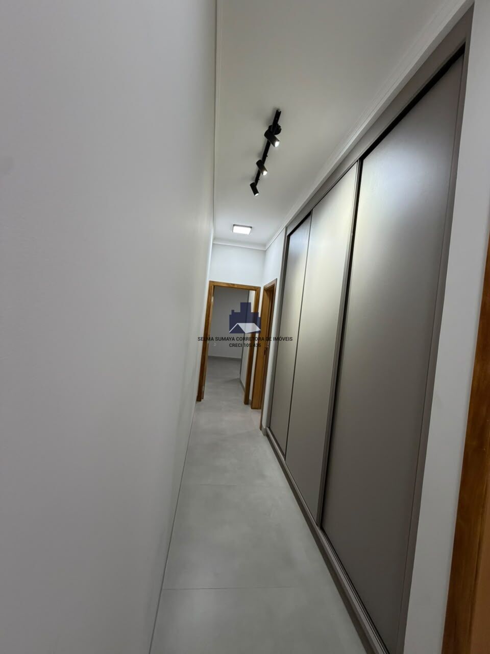 Casa de Condomínio com 3 quartos à venda, 129m² — foto 18 de 35