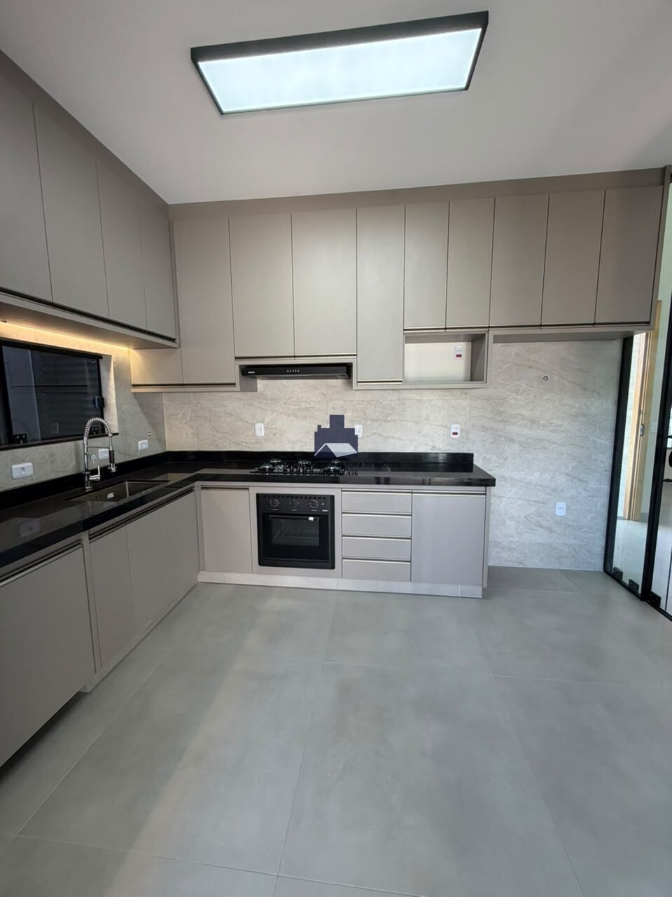 Casa de Condomínio com 3 quartos à venda, 129m² — foto 7 de 35