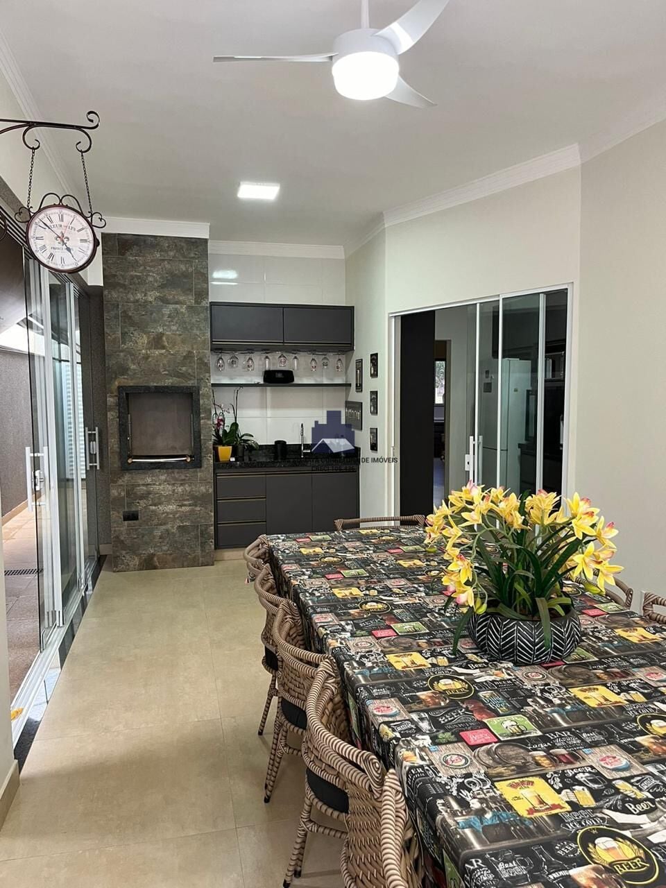 Casa de Condomínio com 3 quartos à venda, 200m² — foto 4 de 19