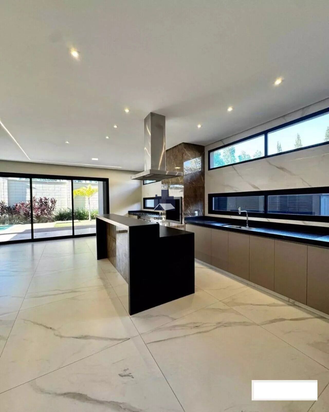 Casa de Condomínio com 4 quartos à venda, 370m² — foto 6 de 16