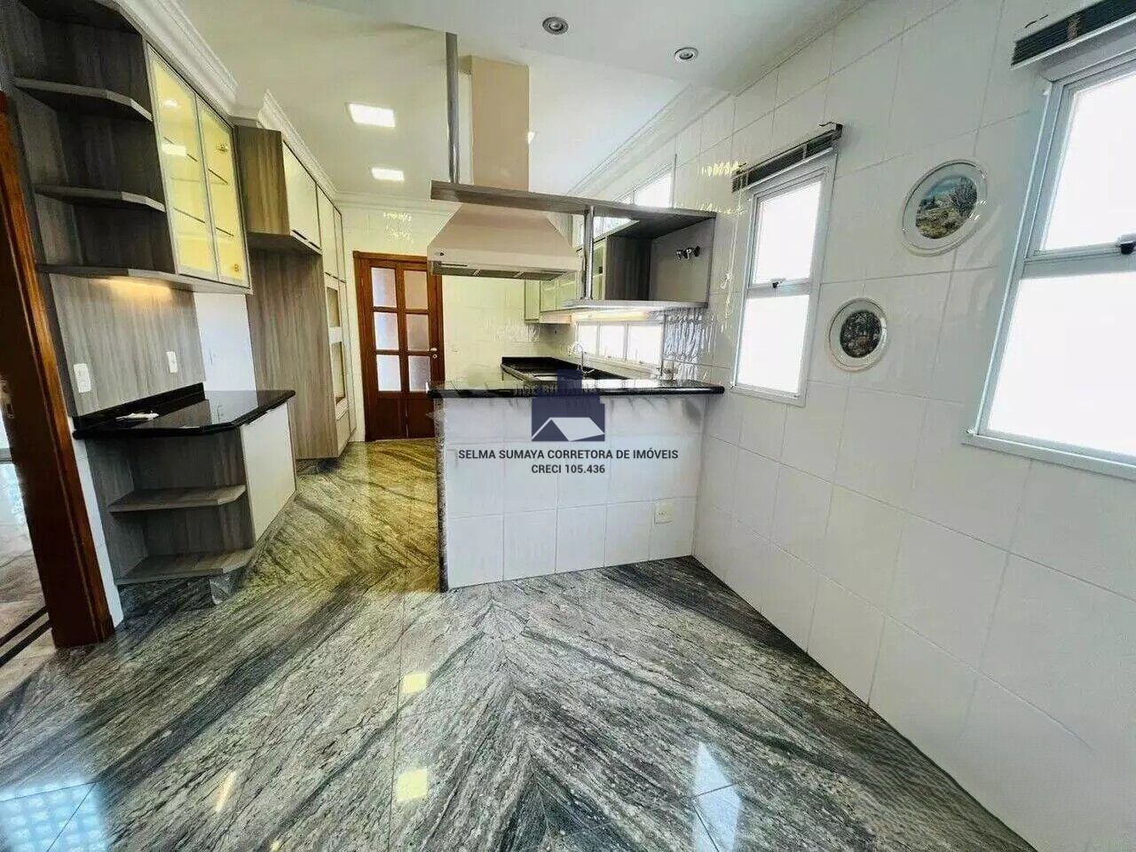 Casa de Condomínio com 4 quartos à venda, 411m² — foto 7 de 24