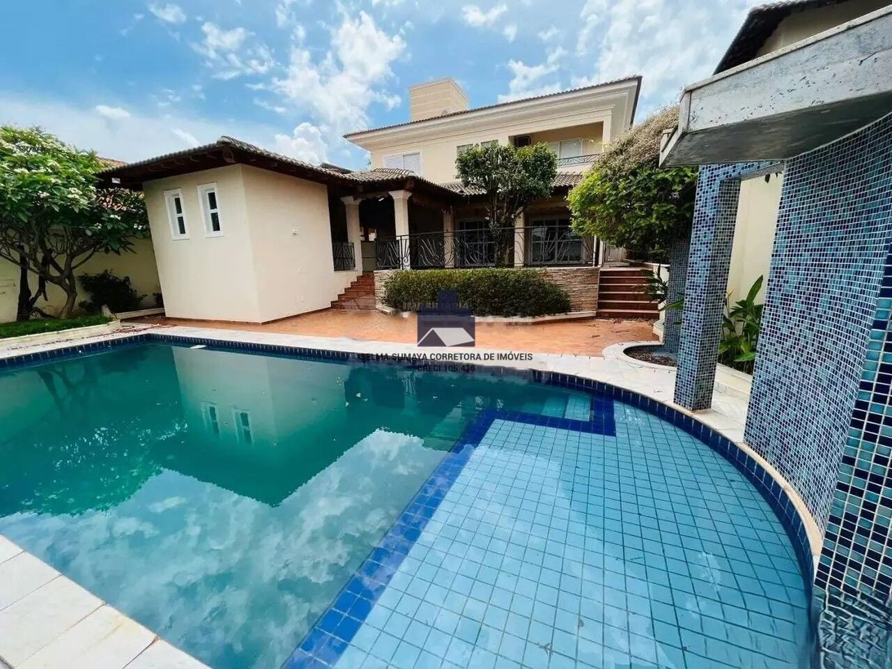 Casa de Condomínio com 4 quartos à venda, 411m² — foto 4 de 24