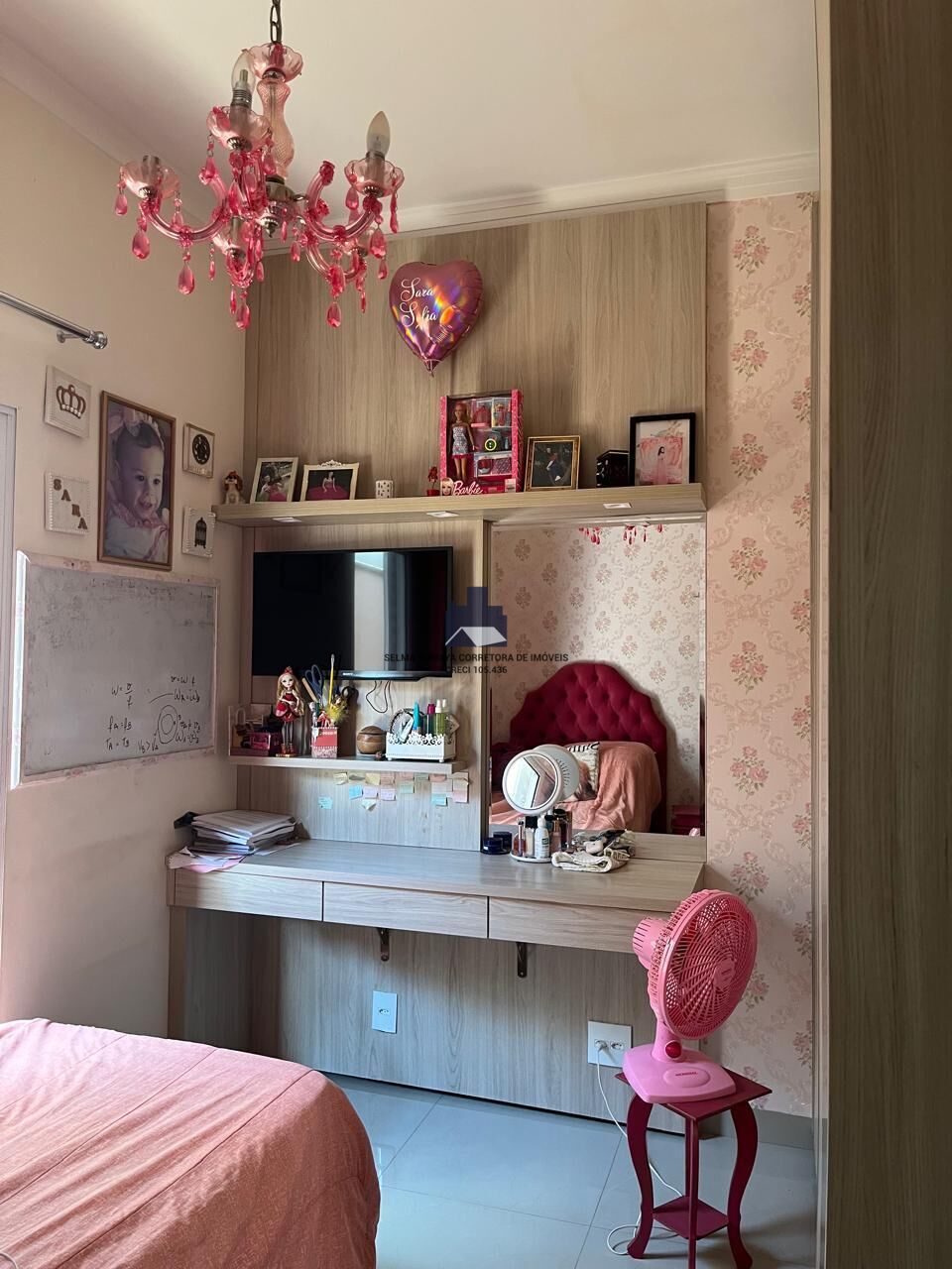 Casa de Condomínio com 3 quartos à venda, 240m² — foto 16 de 35