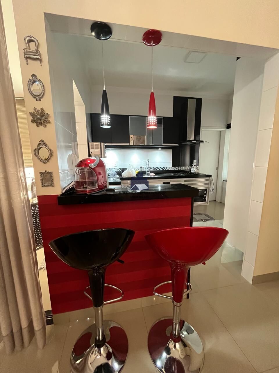Casa de Condomínio com 3 quartos à venda, 240m² — foto 19 de 35
