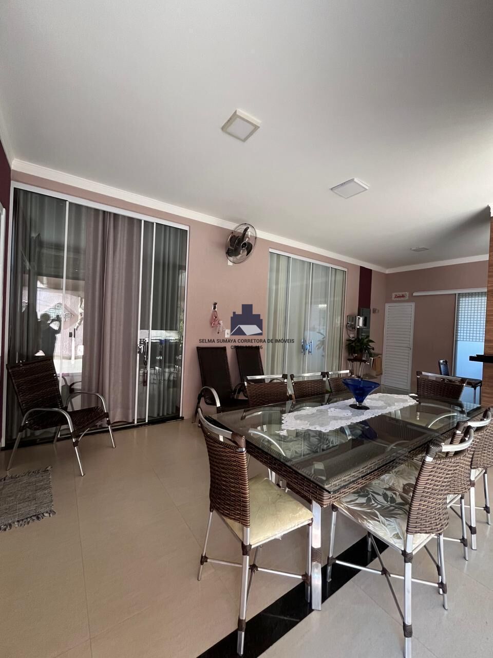 Casa de Condomínio com 3 quartos à venda, 240m² — foto 8 de 35