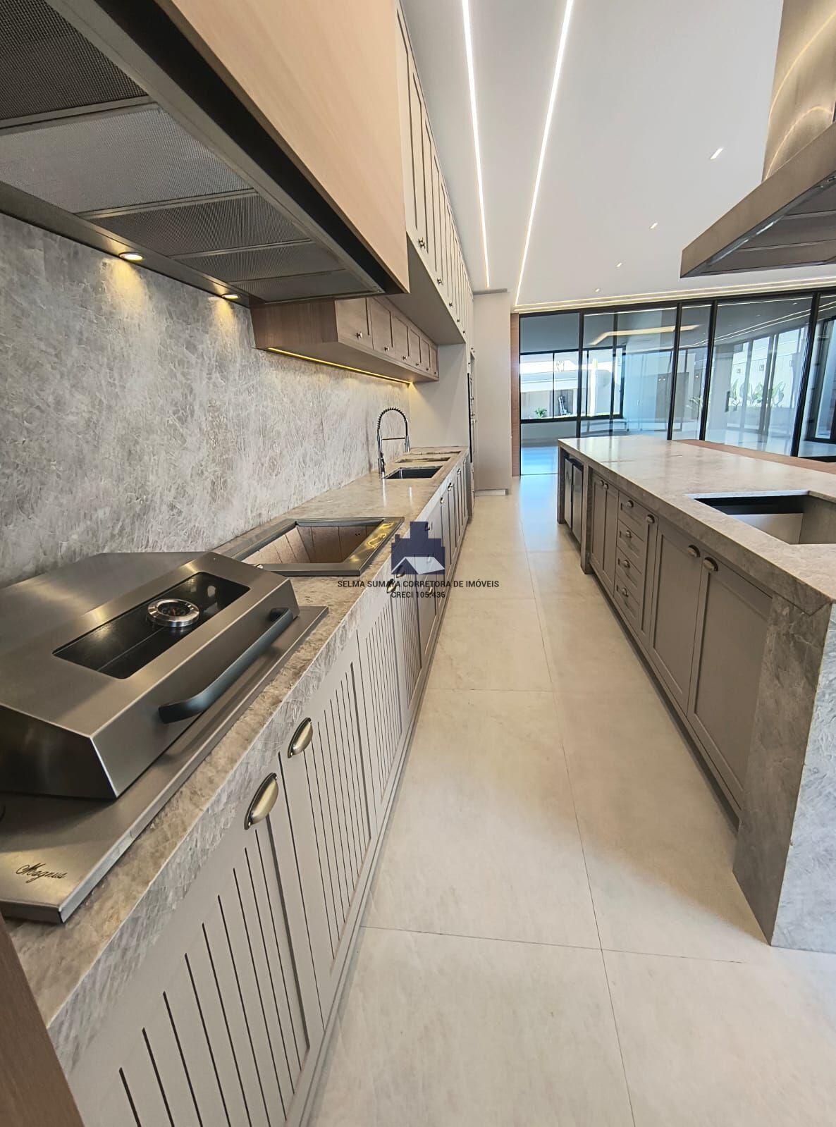 Casa de Condomínio com 4 quartos à venda, 415m² — foto 23 de 34