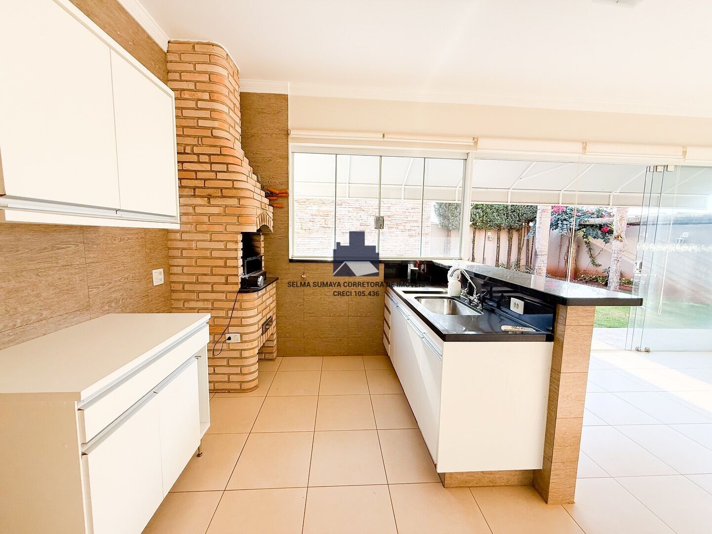 Casa de Condomínio com 5 quartos à venda, 300m² — foto 14 de 20