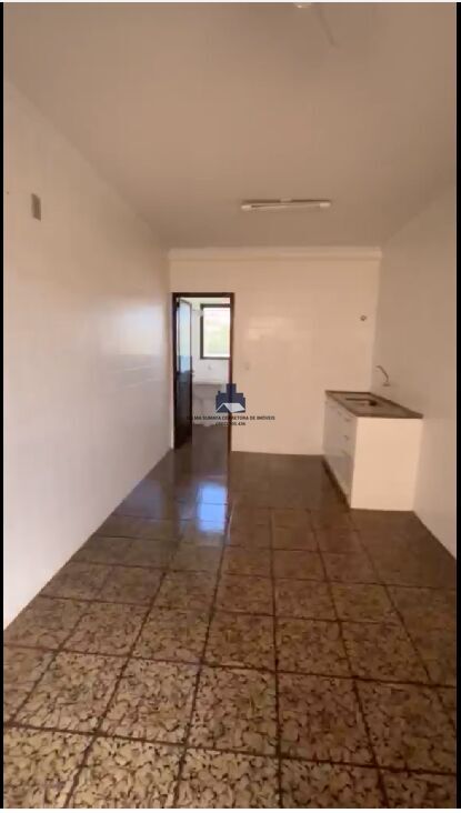 Apartamento com 2 quartos à venda, 70m² — foto 4 de 8