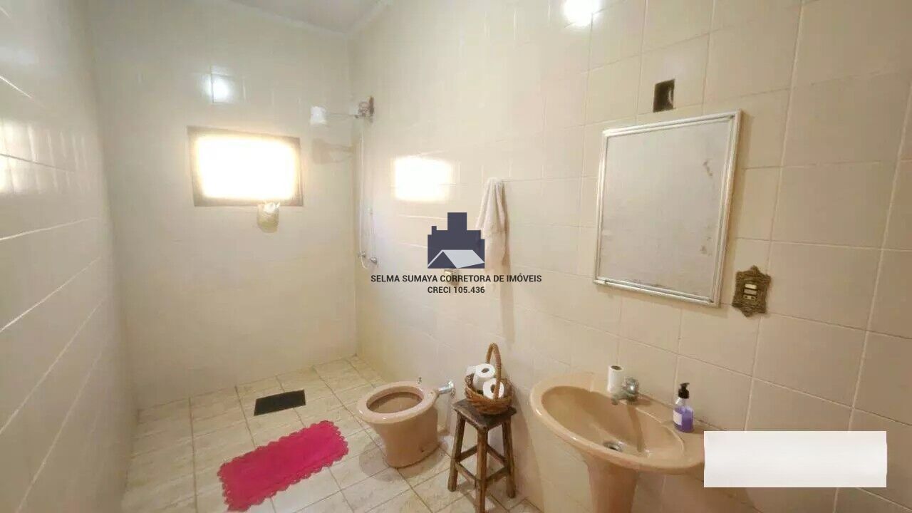 Casa com 3 quartos à venda, 304m² — foto 14 de 20