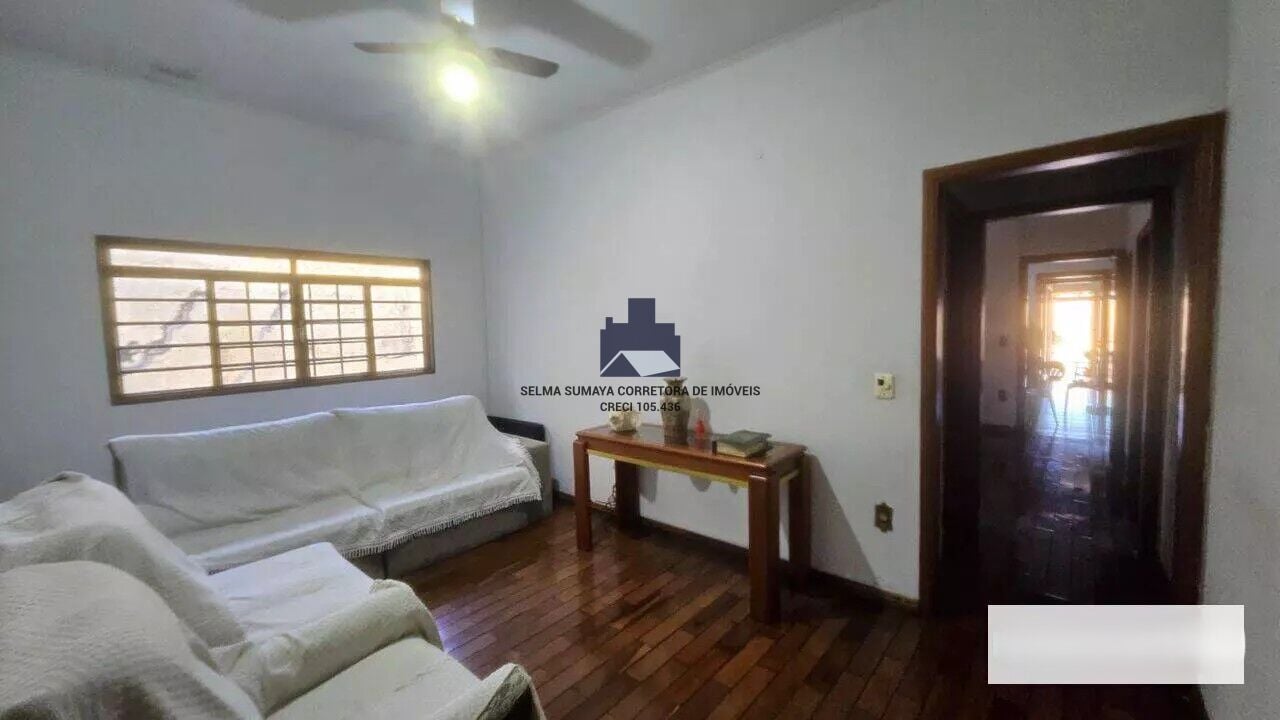 Casa com 3 quartos à venda, 304m² — foto 19 de 20