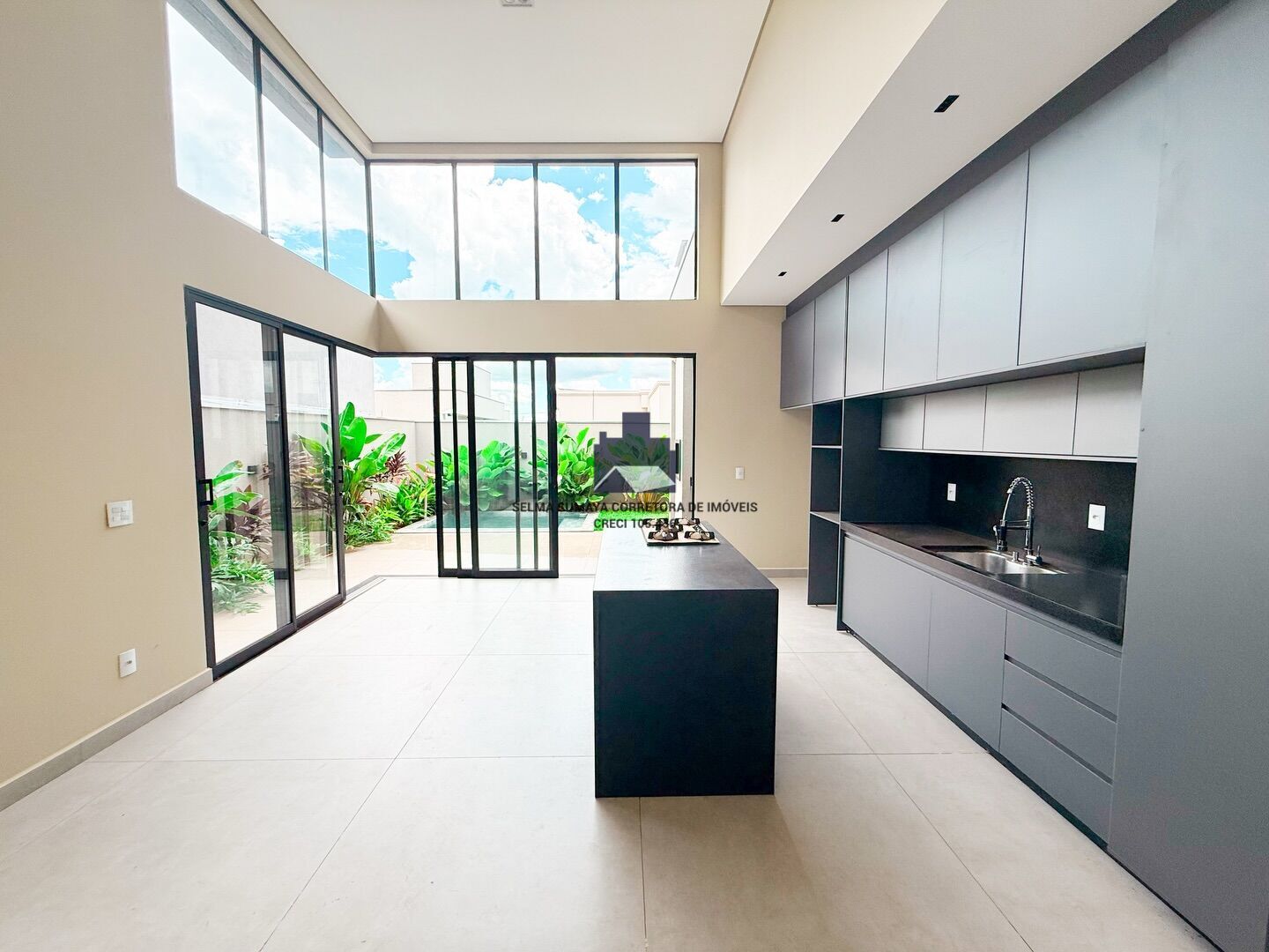 Casa de Condomínio com 3 quartos à venda, 167m² — foto 8 de 18