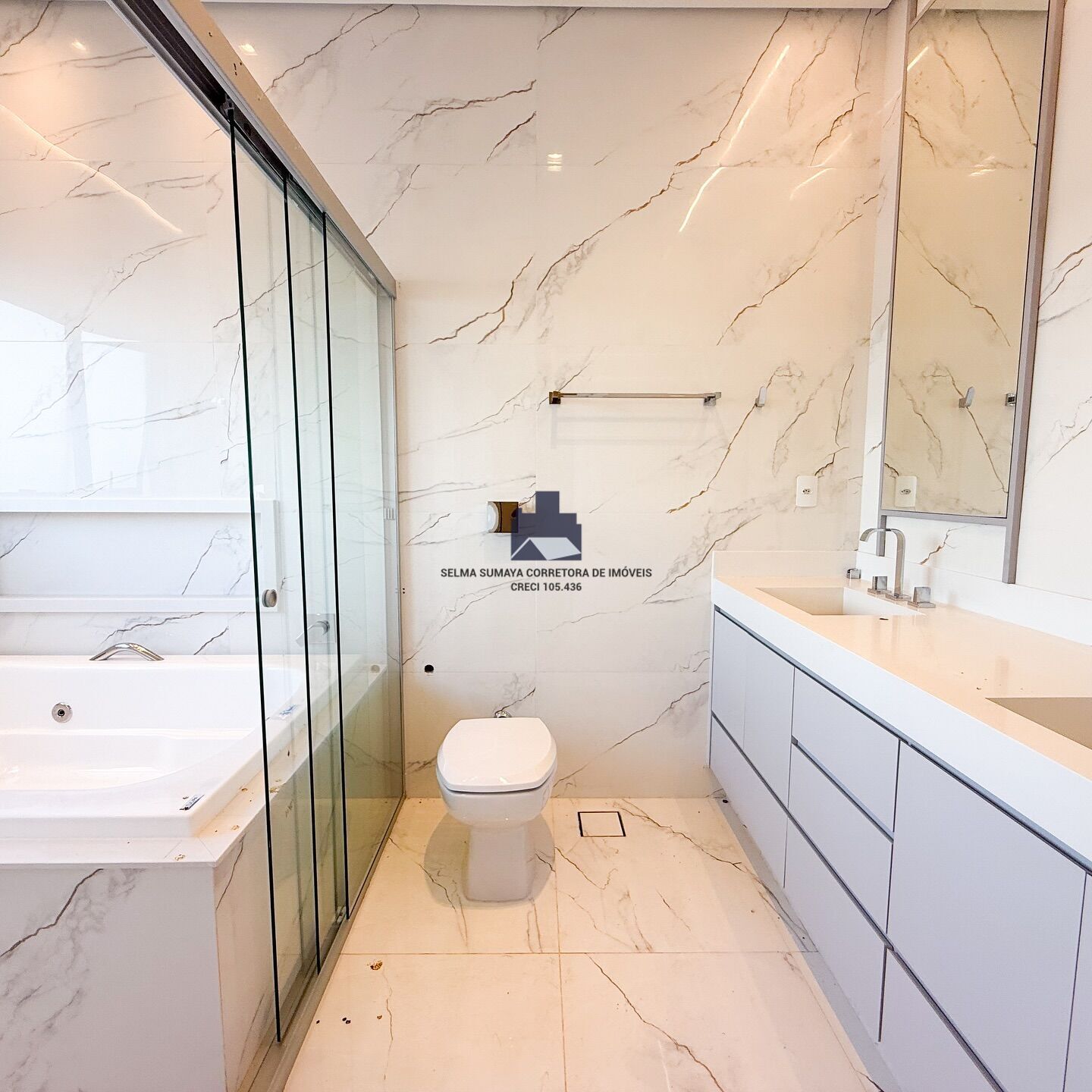Casa de Condomínio com 3 quartos à venda, 260m² — foto 17 de 18