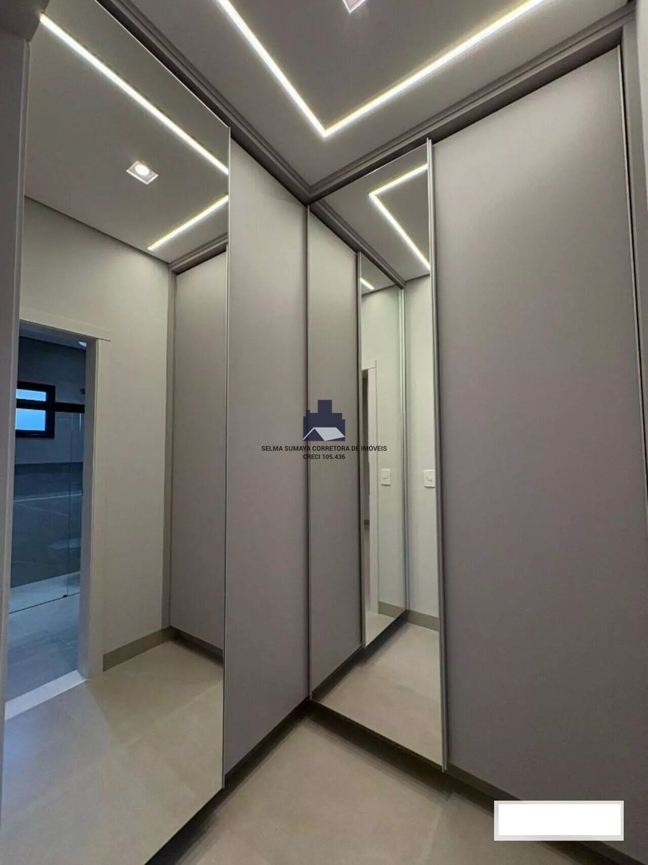 Casa de Condomínio com 4 quartos à venda, 247m² — foto 11 de 18