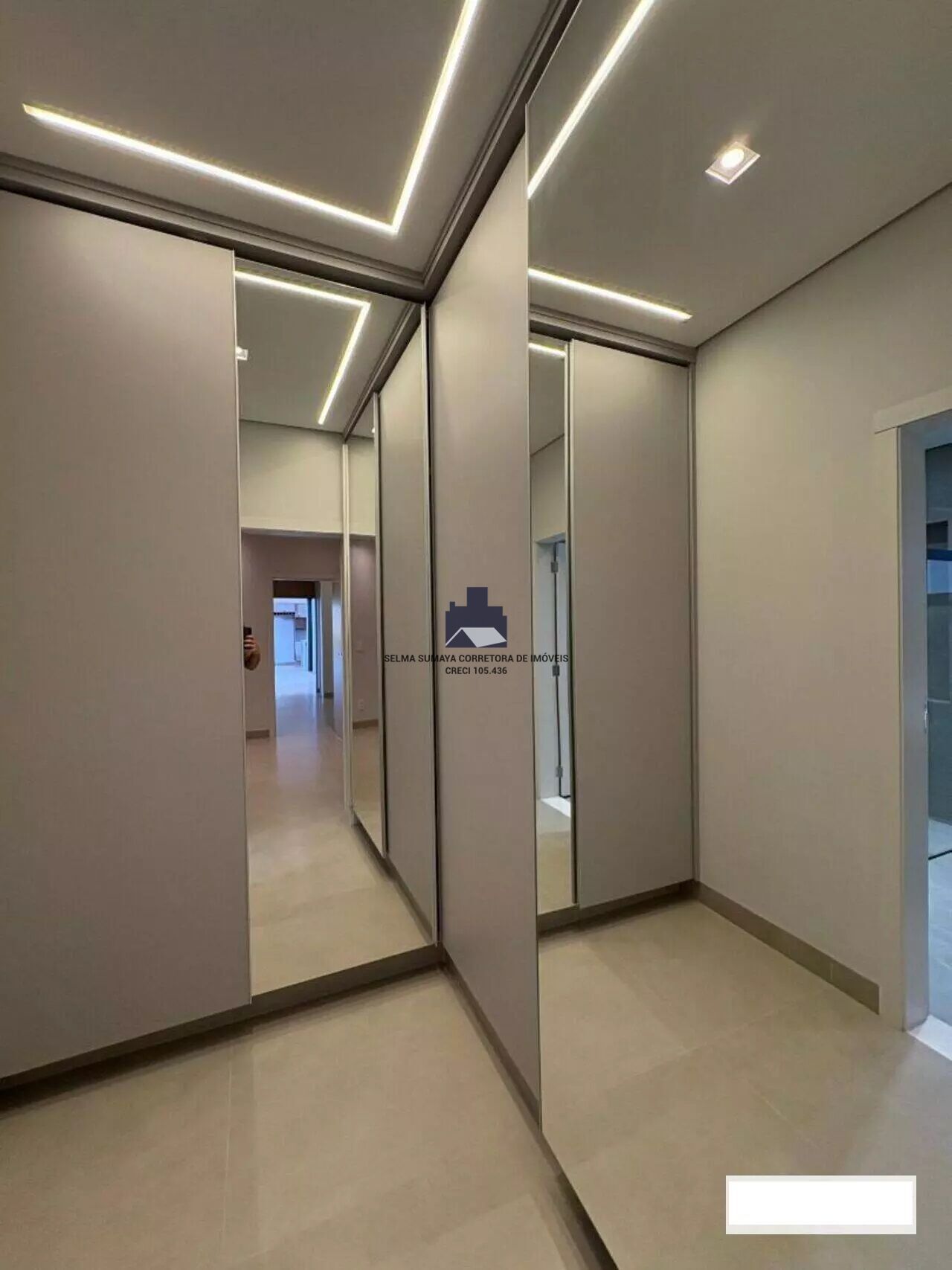 Casa de Condomínio com 4 quartos à venda, 247m² — foto 10 de 18