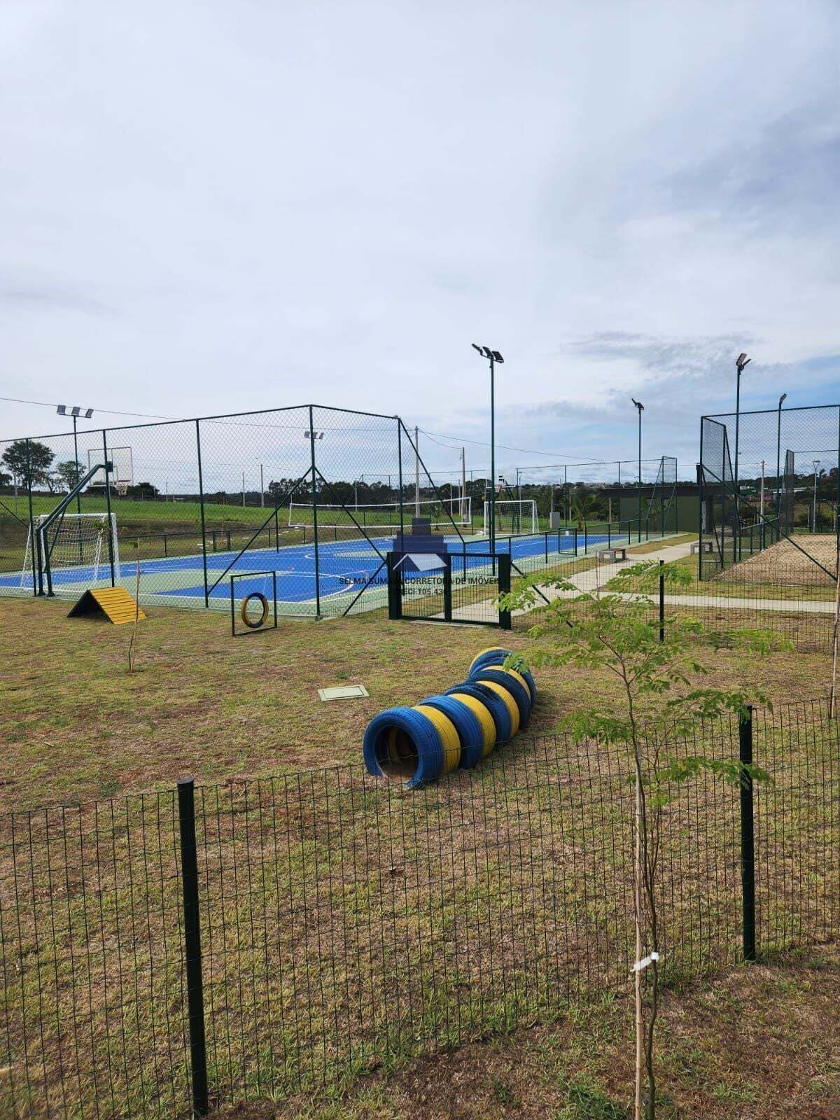 Terreno / Lote / Condomínio à venda, 300m² — foto 6 de 7