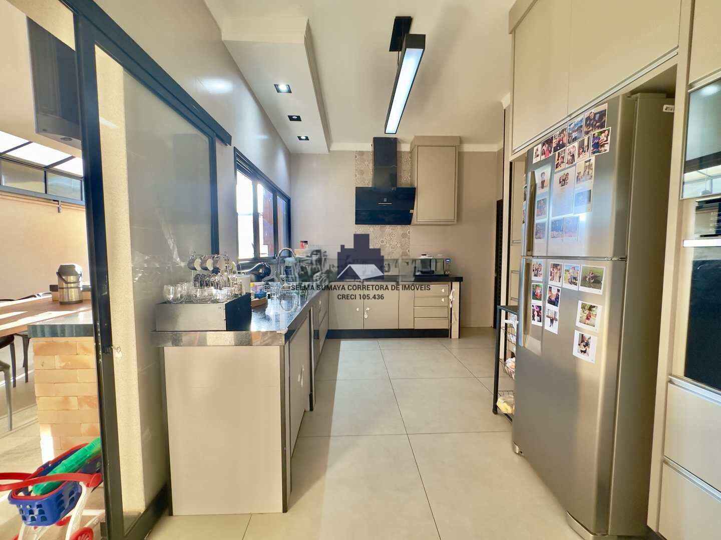 Casa de Condomínio com 3 quartos à venda, 260m² — foto 14 de 20