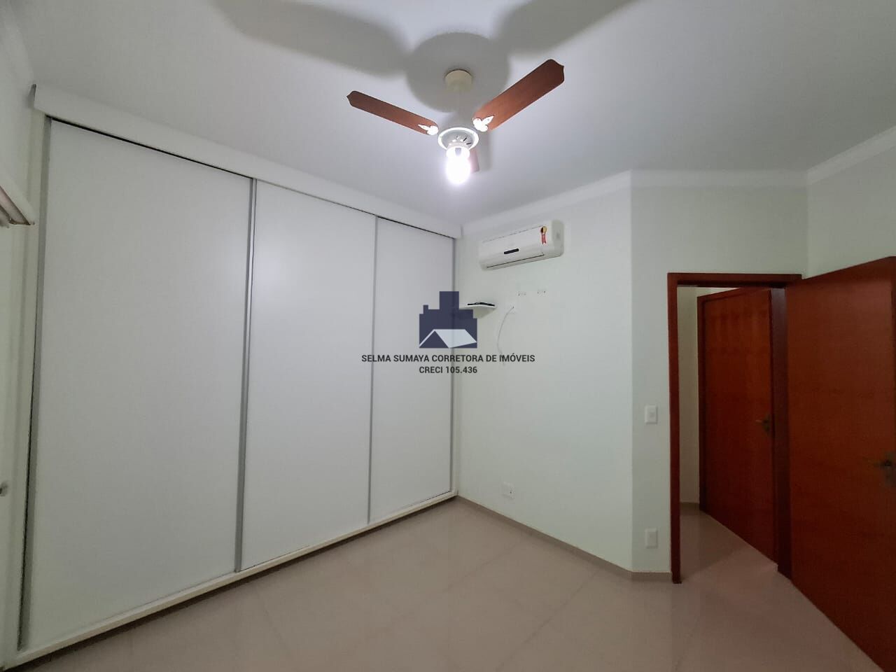 Casa de Condomínio com 3 quartos à venda, 192m² — foto 18 de 39
