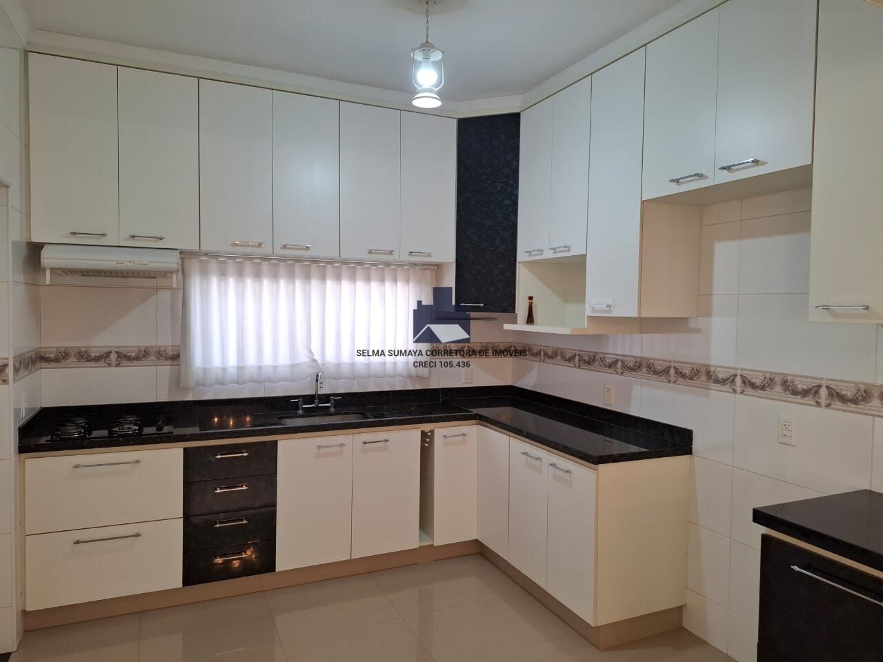 Casa de Condomínio com 3 quartos à venda, 192m² — foto 13 de 39