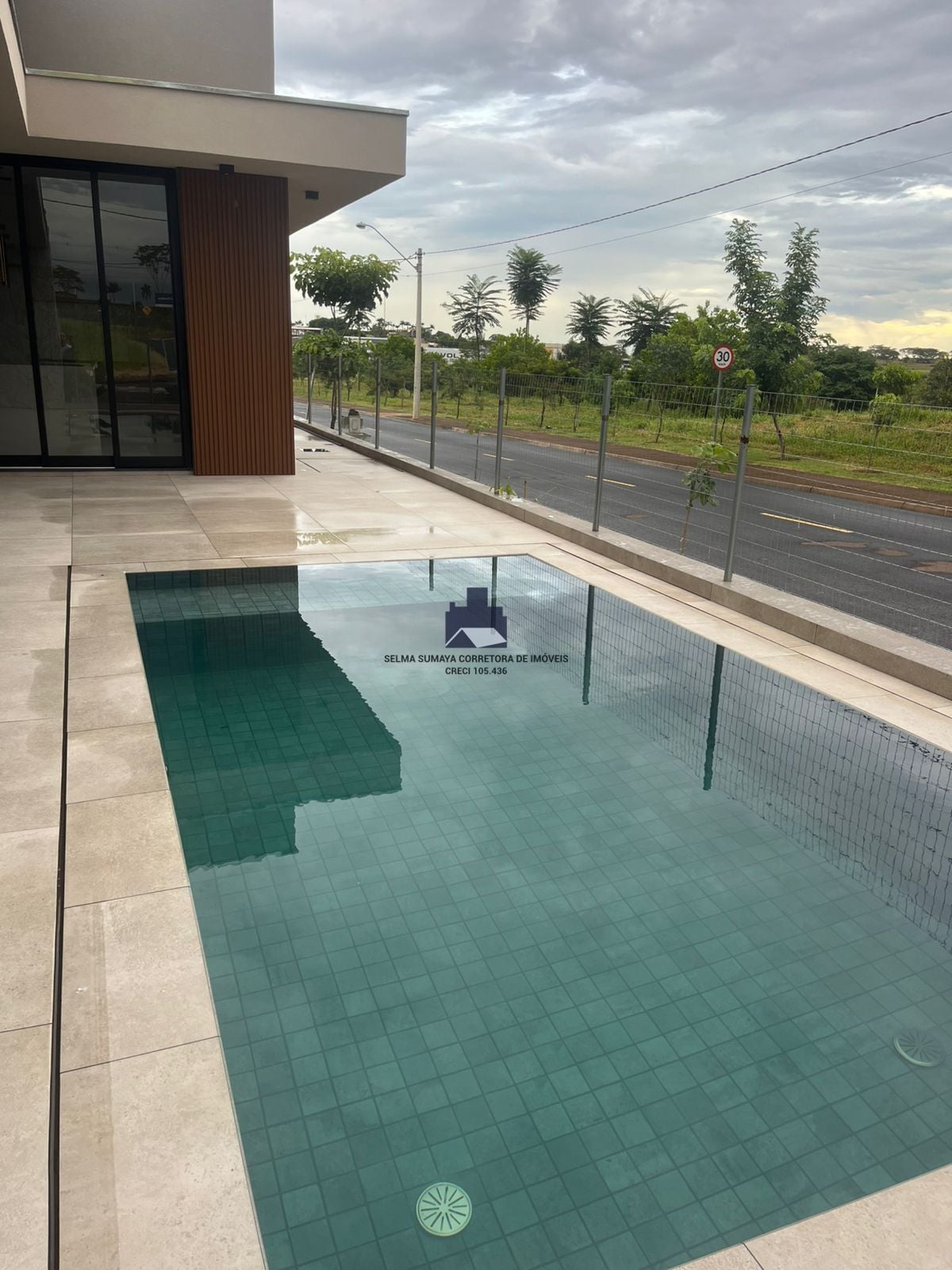 Casa de Condomínio com 3 quartos à venda, 250m² — foto 4 de 15