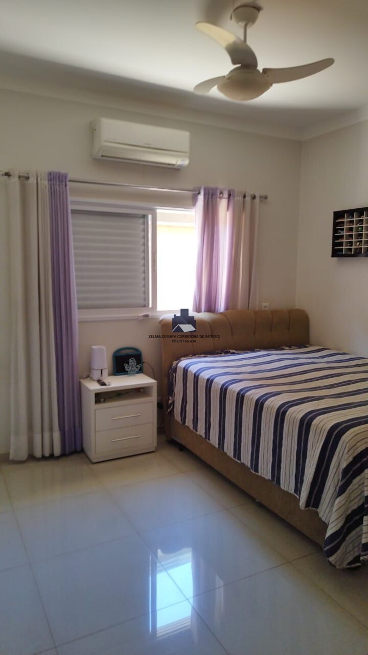 Casa de Condomínio com 3 quartos à venda, 219m² — foto 14 de 34