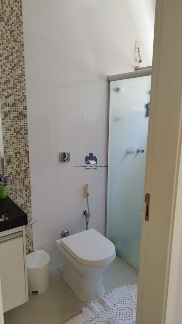 Casa de Condomínio com 3 quartos à venda, 219m² — foto 17 de 34