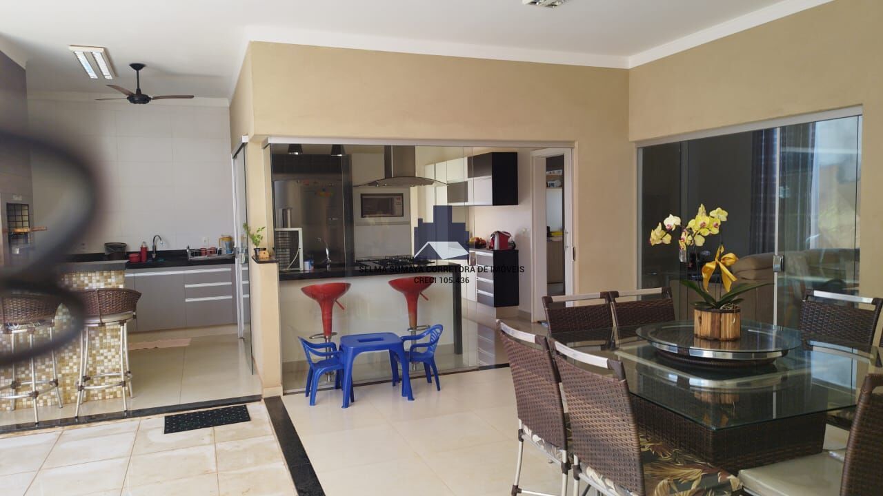 Casa de Condomínio com 3 quartos à venda, 219m² — foto 32 de 34