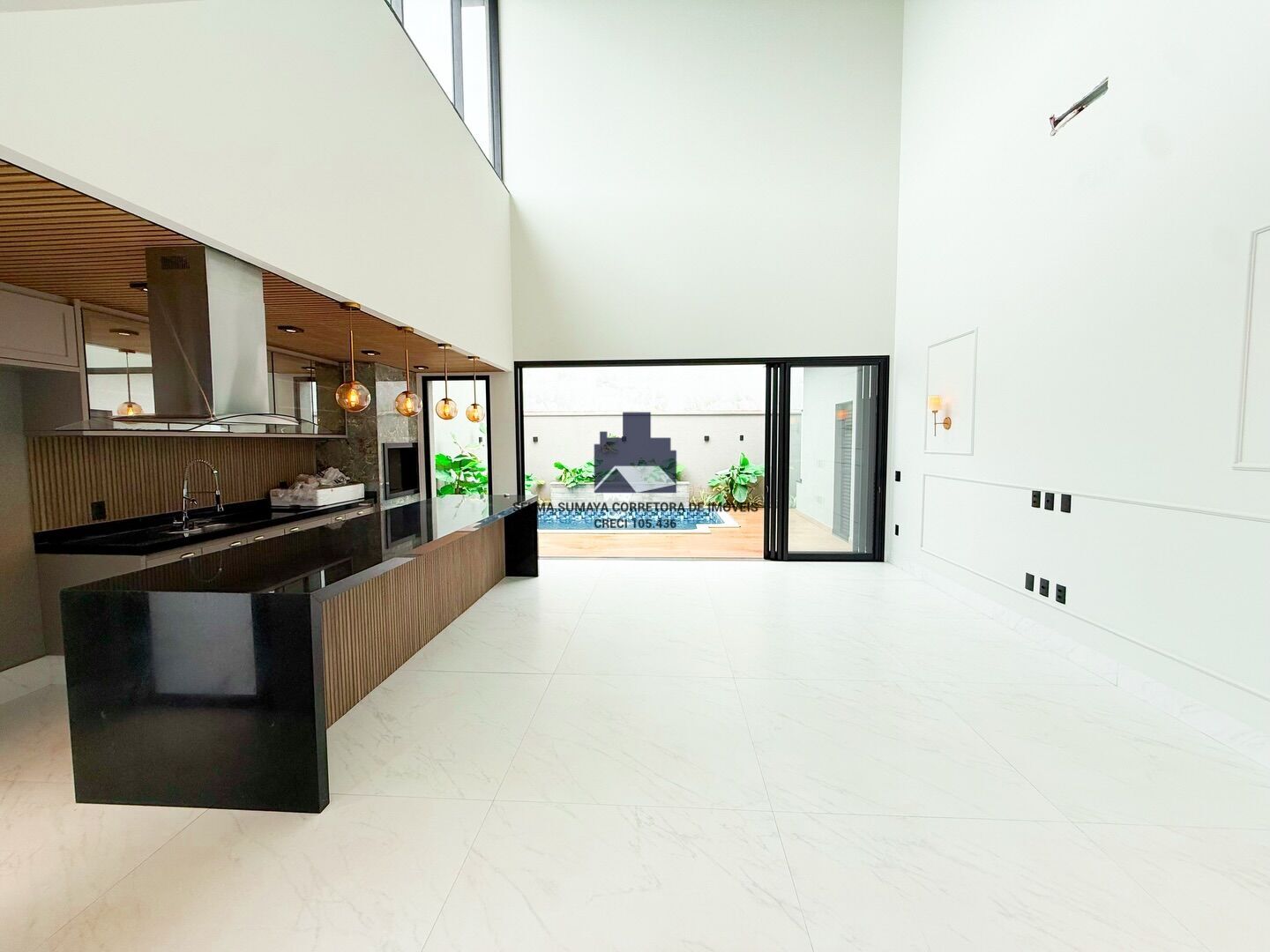 Casa de Condomínio com 3 quartos à venda, 220m² — foto 8 de 17