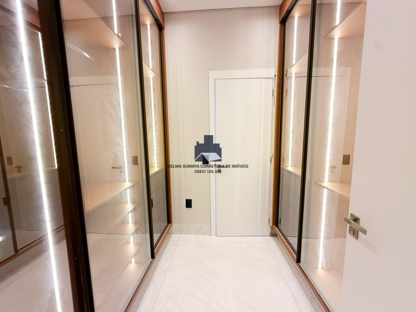 Casa de Condomínio com 3 quartos à venda, 220m² — foto 17 de 17