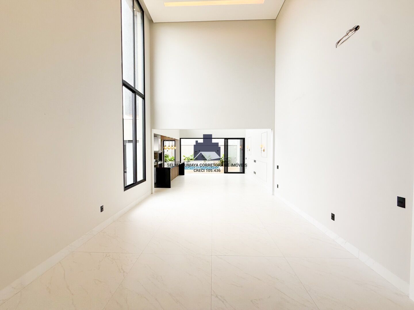 Casa de Condomínio com 3 quartos à venda, 220m² — foto 4 de 17