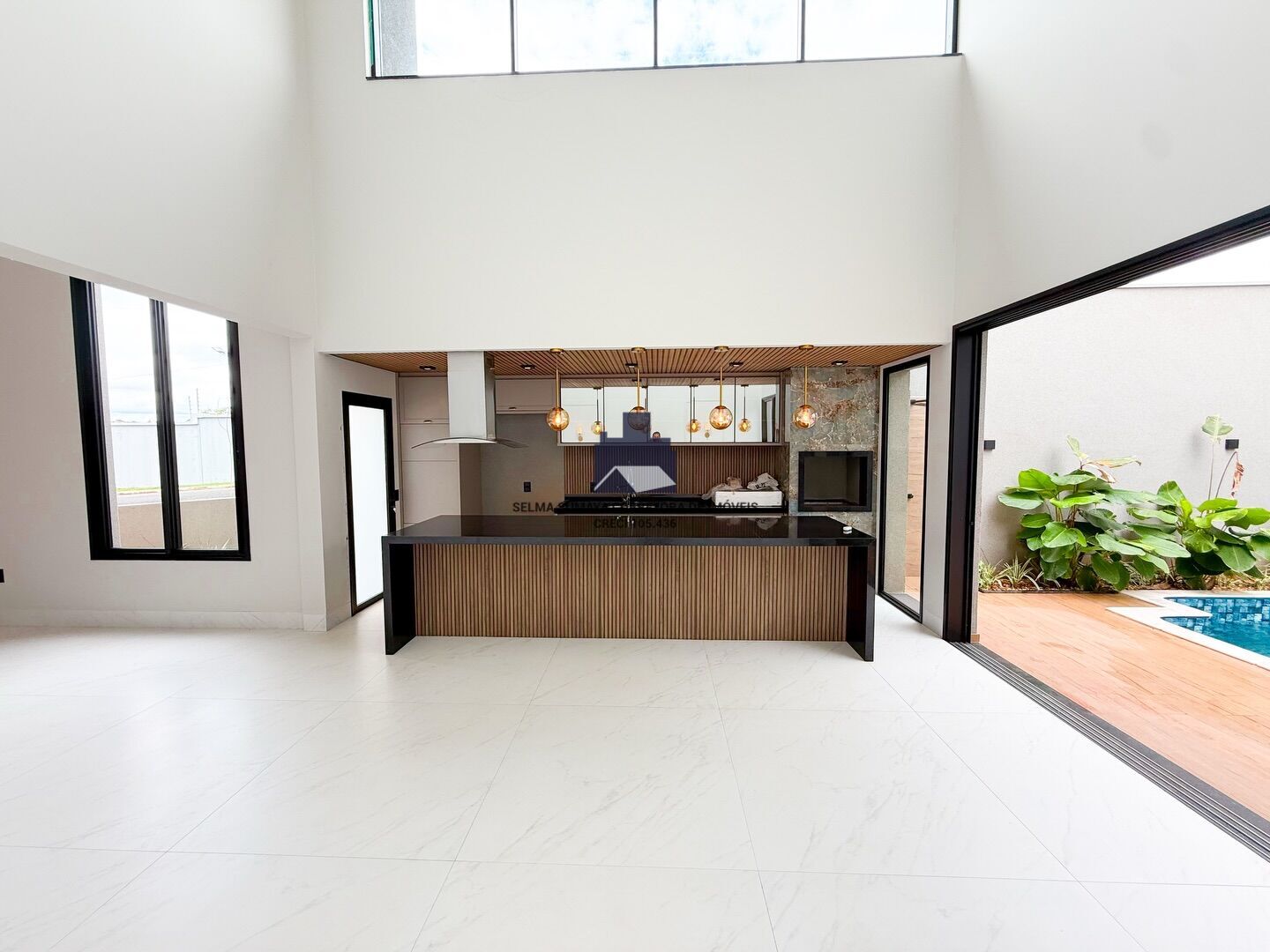 Casa de Condomínio com 3 quartos à venda, 220m² — foto 5 de 17
