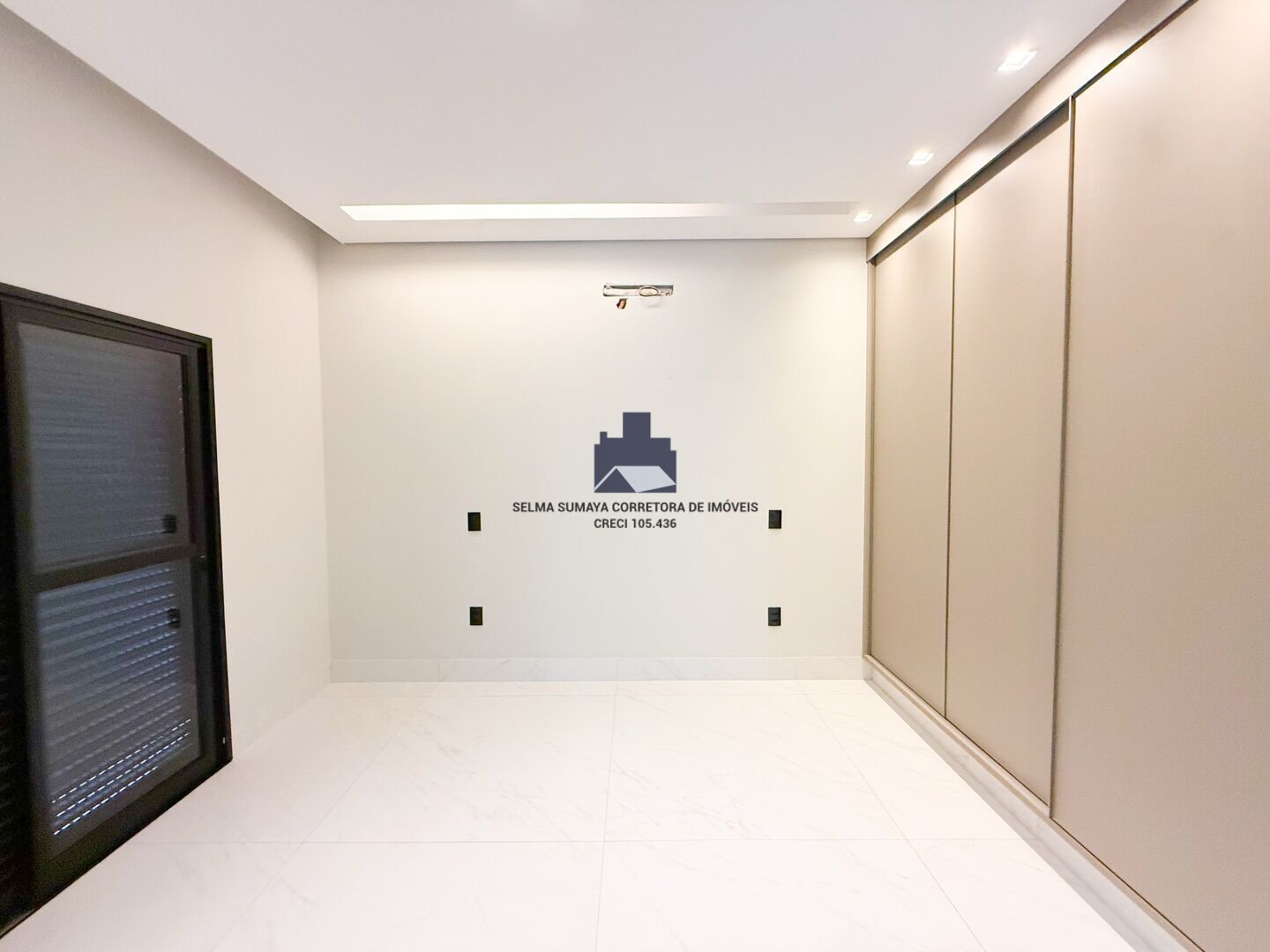 Casa de Condomínio com 3 quartos à venda, 220m² — foto 7 de 17
