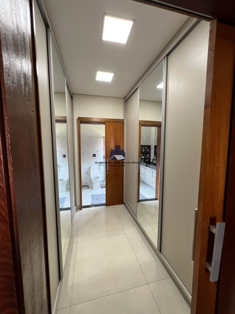Casa de Condomínio com 4 quartos à venda, 234m² — foto 12 de 24