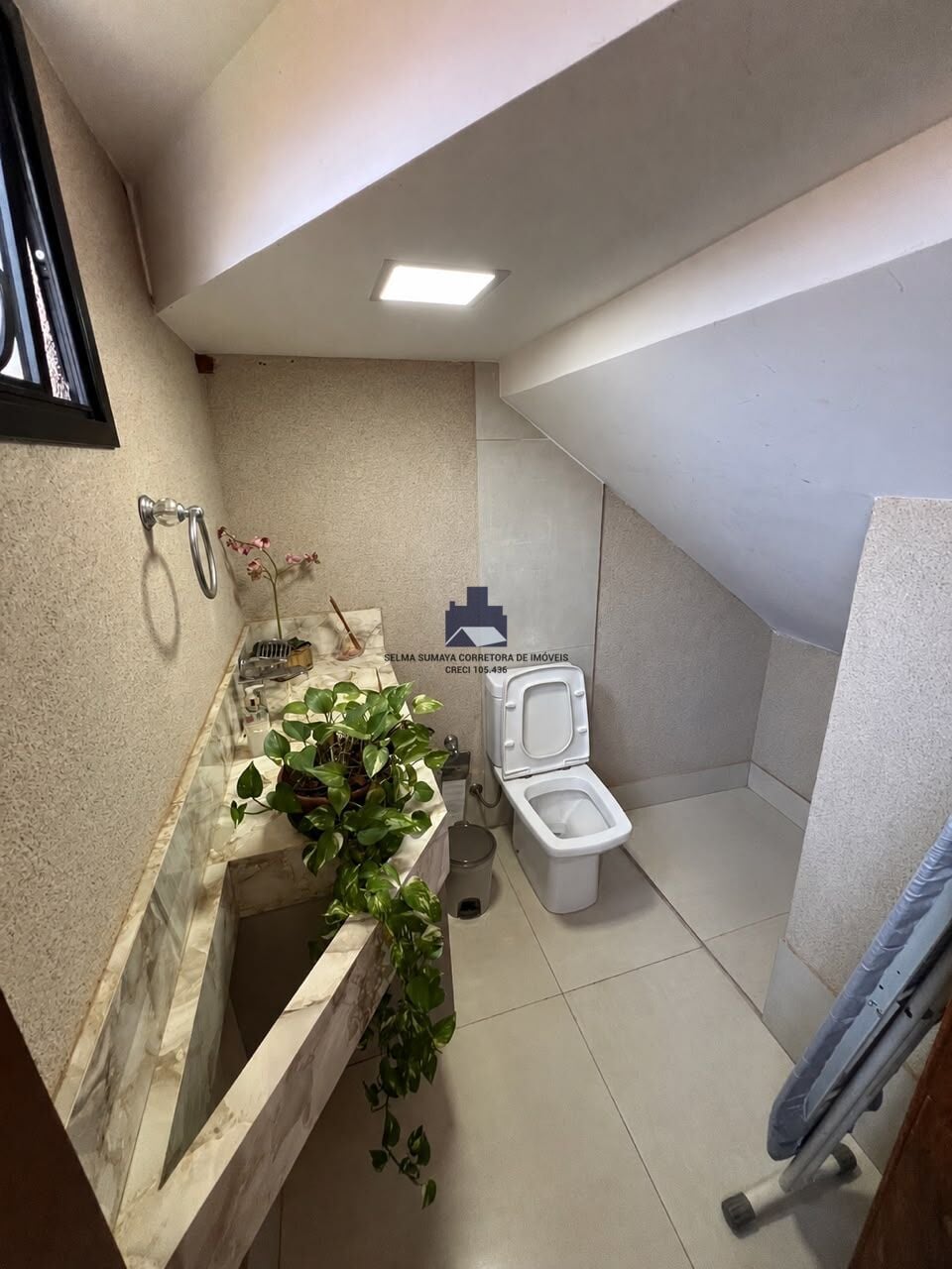 Casa de Condomínio com 4 quartos à venda, 234m² — foto 8 de 24