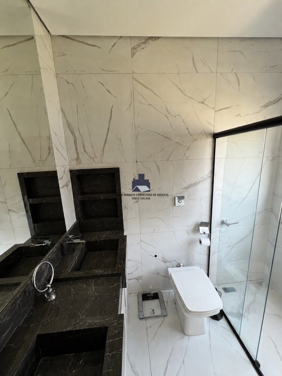 Casa de Condomínio com 4 quartos à venda, 234m² — foto 23 de 24