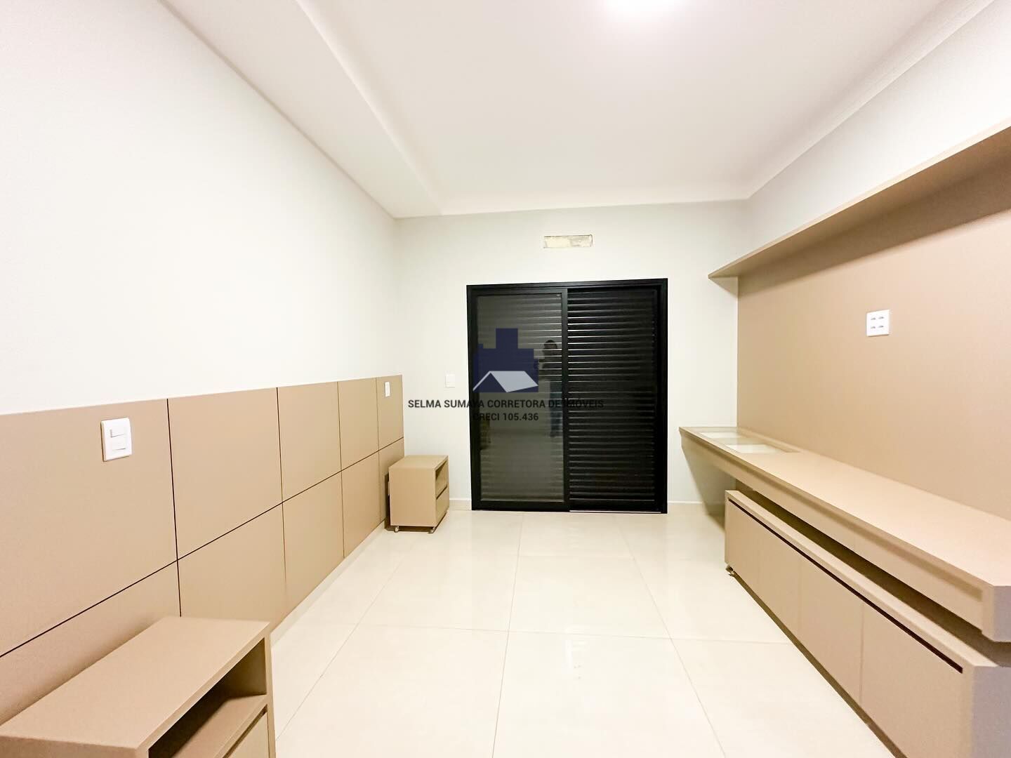 Casa de Condomínio com 3 quartos à venda, 250m² — foto 7 de 10