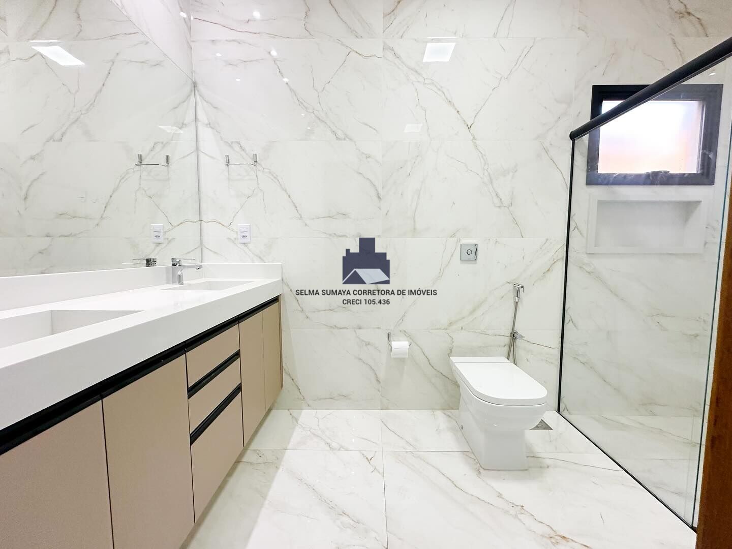 Casa de Condomínio com 3 quartos à venda, 250m² — foto 10 de 10