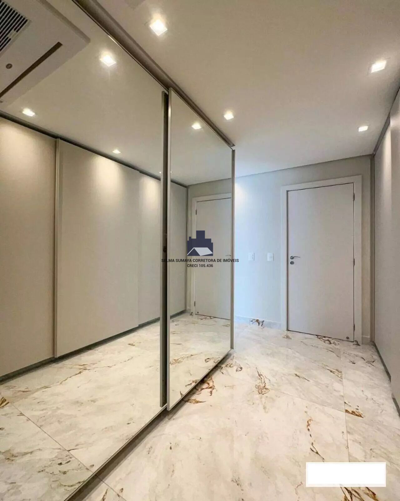 Apartamento com 4 quartos à venda, 256m² — foto 9 de 10