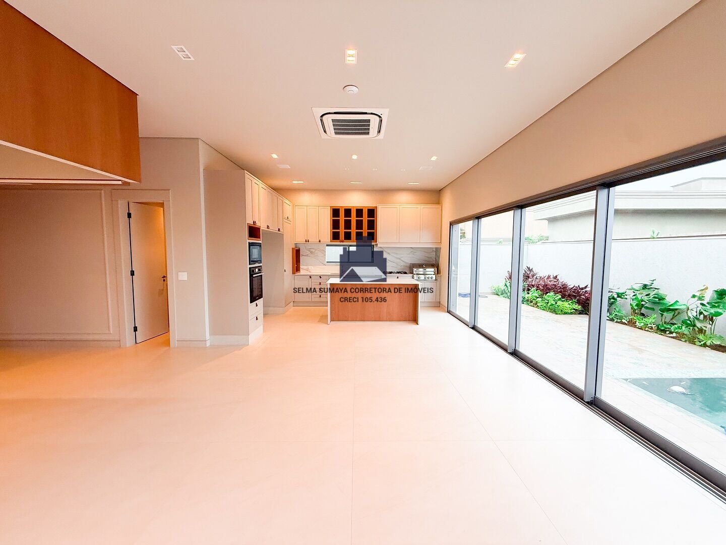 Casa de Condomínio com 3 quartos à venda, 242m² — foto 14 de 19